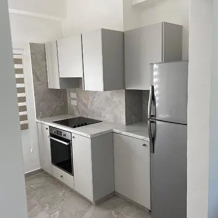 2 Bedroom In Center! 16 Apartment *
