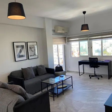 2 Bedroom In Center! 16 Apartment